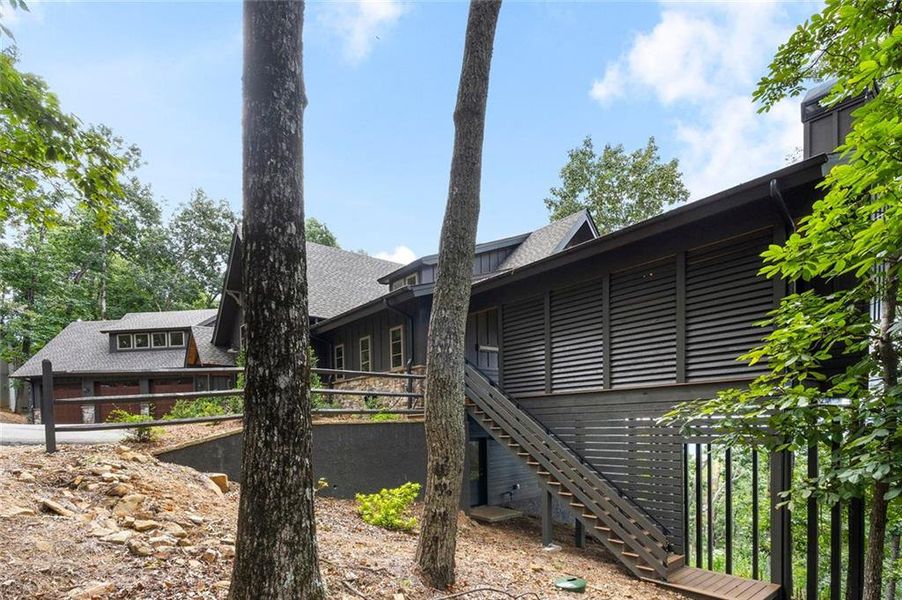 Exterior details and patio area of a home in , Jasper (Image 28).
