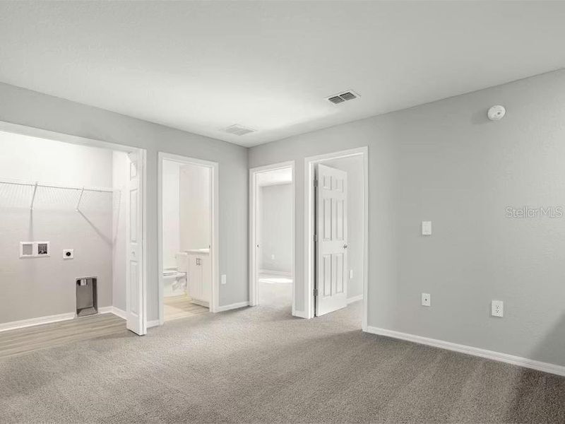 Spacious, unfurnished interior of a new home in VillaMar, Winter Haven (Image 9).
