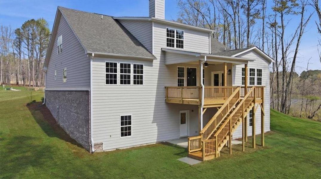 Exterior details and patio area of a home in Bradley Gin, Monroe (Image 38).