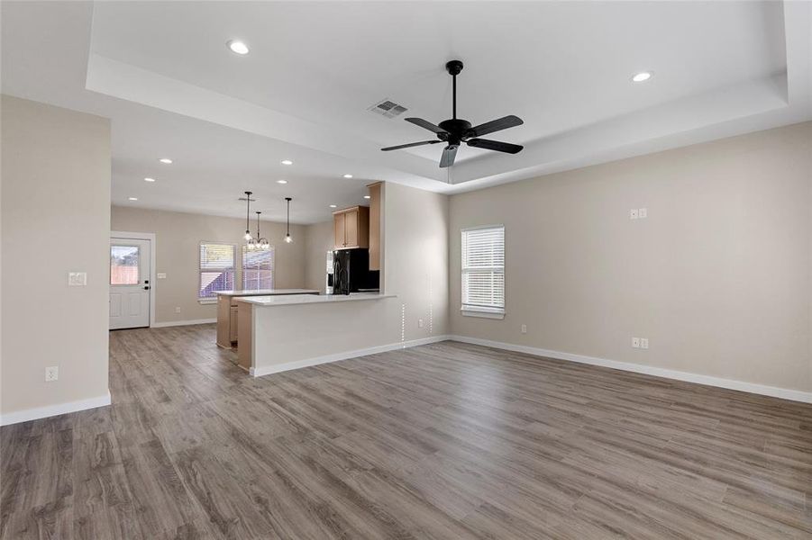 Spacious, unfurnished interior of a new home in , Sulphur Springs (Image 19).