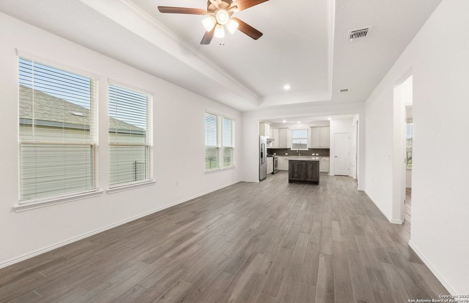 Spacious, unfurnished interior of a new home in Del Webb New Braunfels at Veramendi, New Braunfels (Image 23).