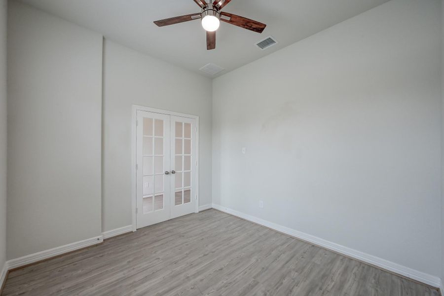 Great space for office, or 4th bedroom