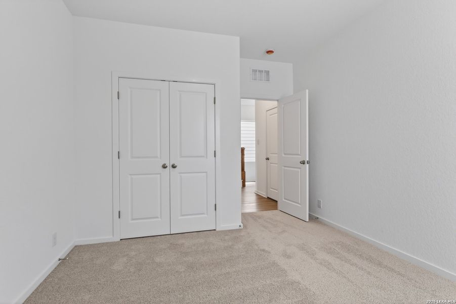 Spacious, unfurnished interior of a new home in Hennersby Hollow, San Antonio (Image 13). Spacious, unfurnished interior of a new home in Hennersby Hollow, San Antonio (Image 13).