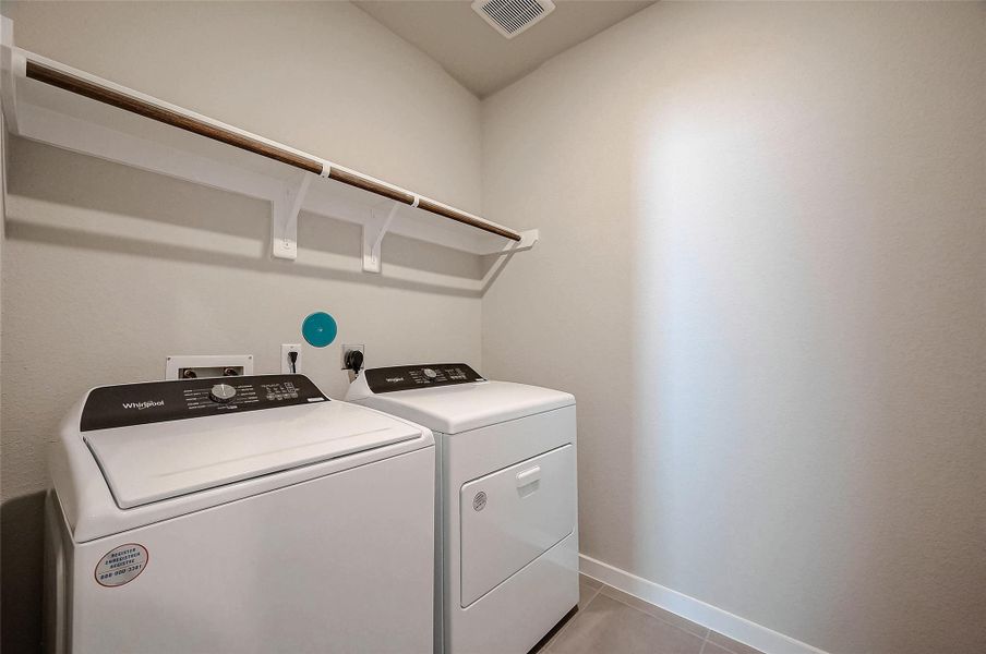 Furnished interior view inside a new home in McClendon Park Village, Houston (Image 16). Furnished interior view inside a new home in McClendon Park Village, Houston (Image 16).