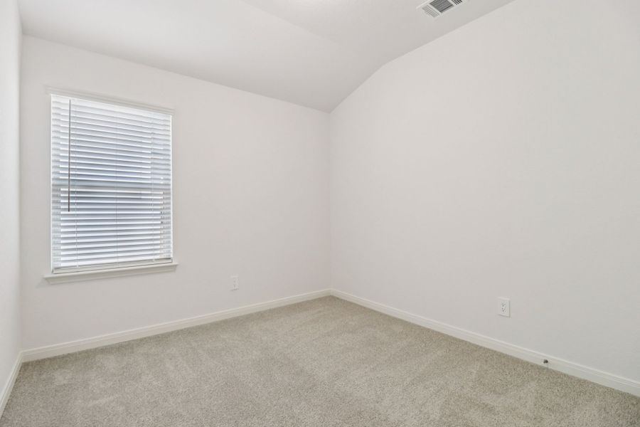 Spacious, unfurnished interior of a new home in Stetson Ridge, Marion (Image 20).