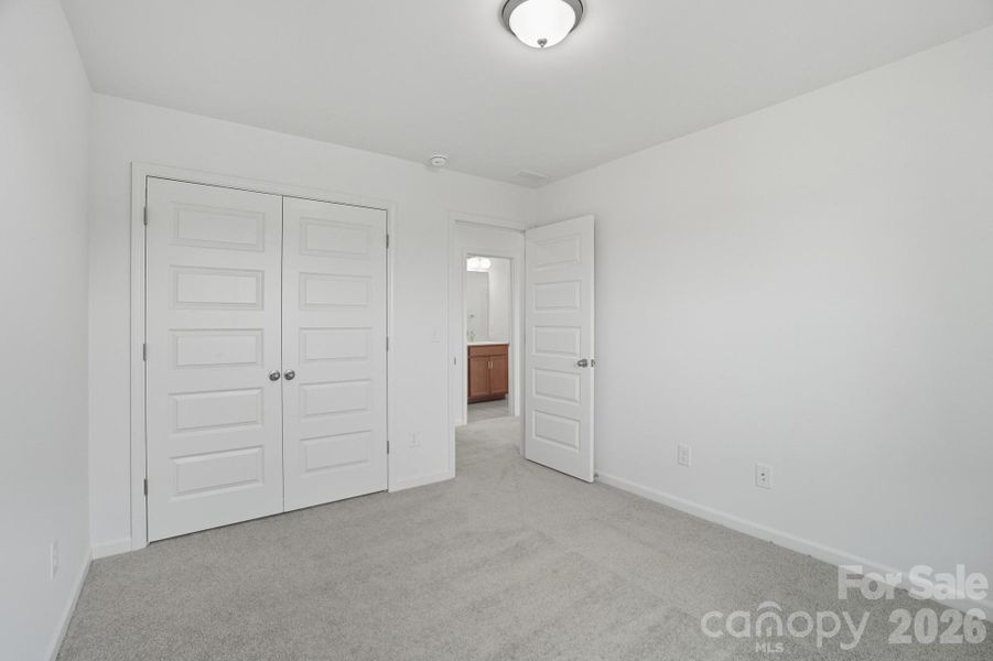 Spacious, unfurnished interior of a new home in Bellina, York (Image 30).