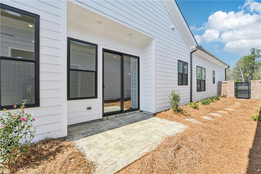 Exterior details and patio area of a home in Aberdeen, Hoschton (Image 3).