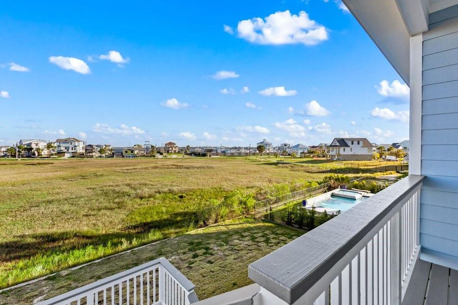 Exterior details and patio area of a home in , Galveston (Image 30).