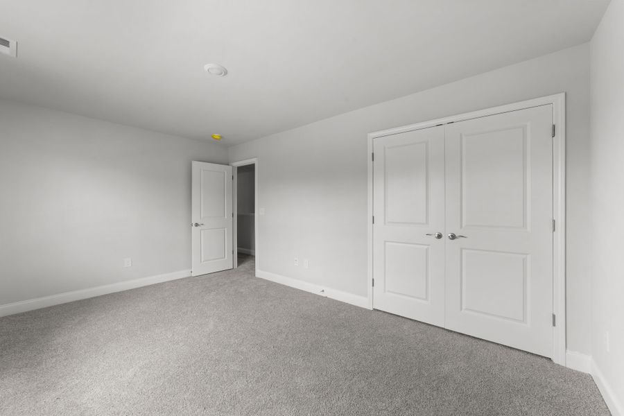 Spacious, unfurnished interior of a new home in Rutledge, Shallotte (Image 13).