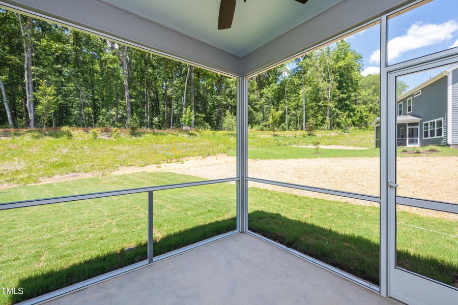 CP7-0253_Bliss_B_ExteriorRearOut2