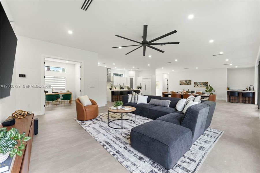 Furnished interior view inside a new home in , Plantation (Image 36).