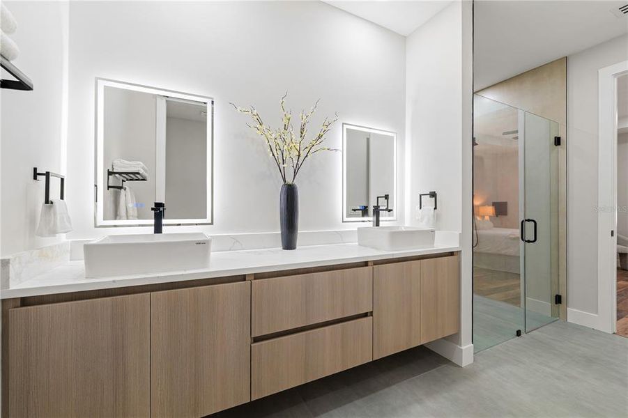 Furnished interior view inside a new home in , Tampa (Image 10).