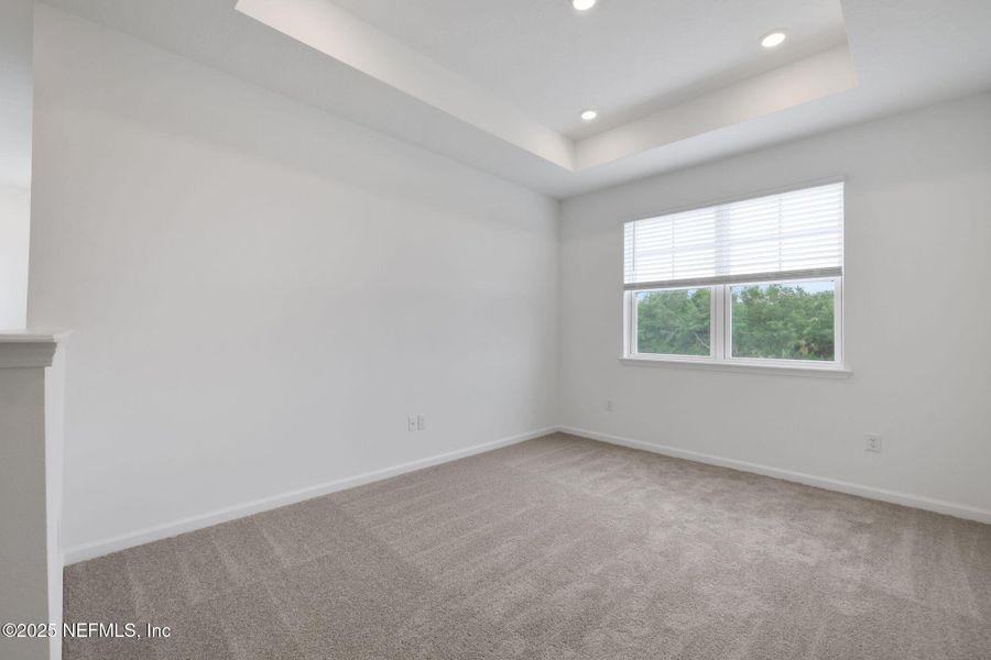 Spacious, unfurnished interior of a new home in The Hammock at Palm Harbor, Palm Coast (Image 11).