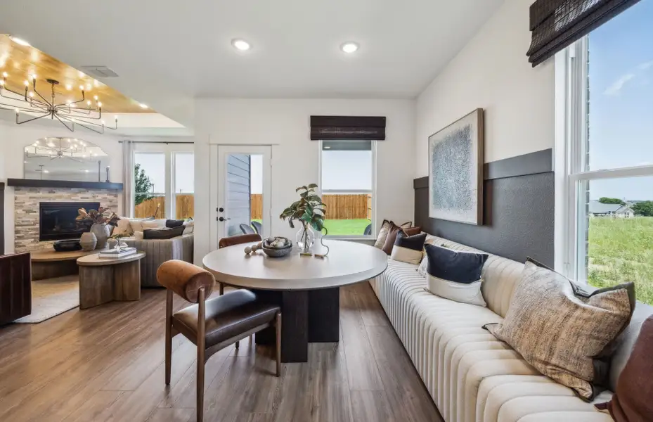 Dining area off kitchen