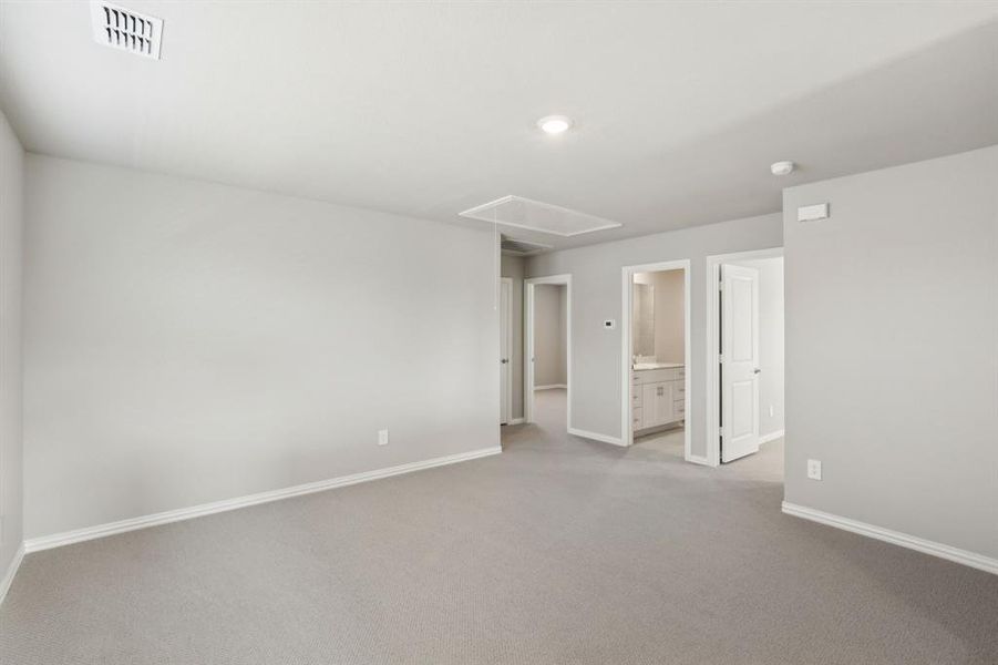 Spacious, unfurnished interior of a new home in Simpson Crossing - Spring Series, McKinney (Image 26).