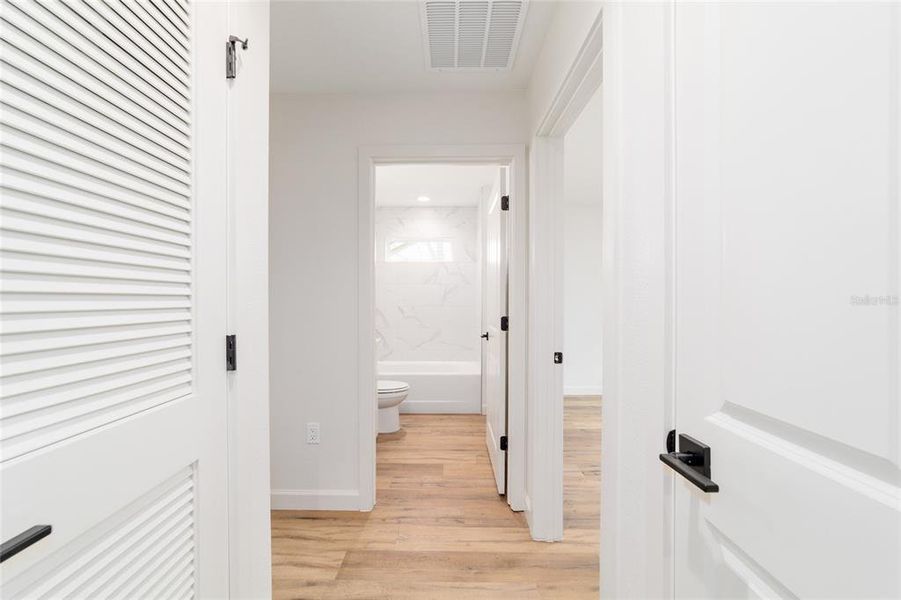 Spacious, unfurnished interior of a new home in , Ocala (Image 21).