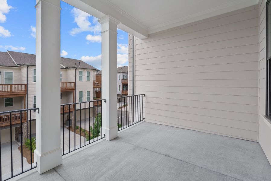 Shared Porch (Family RM/Owner's Suite)