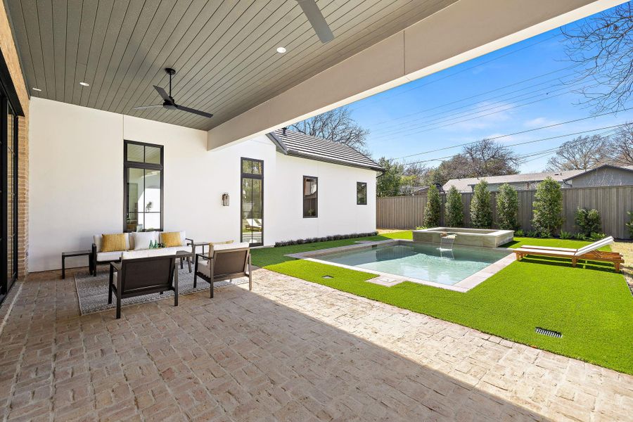 Exterior details and patio area of a home in , Austin (Image 22).