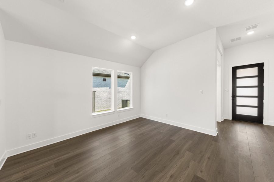 Spacious, unfurnished interior of a new home in Inspiration Collection at Union Park, Little Elm (Image 16).