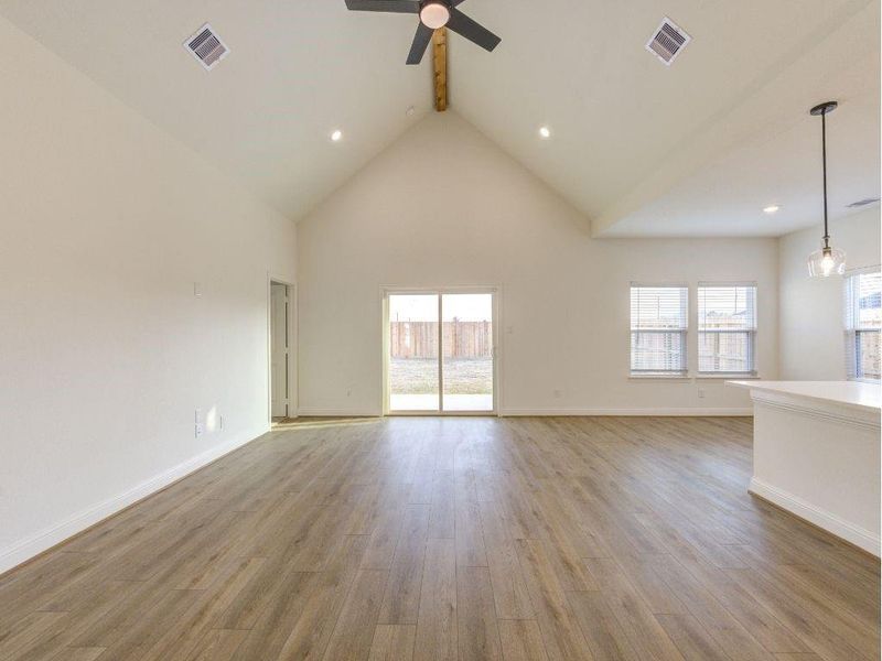 Spacious, unfurnished interior of a new home in , Cleveland (Image 8).