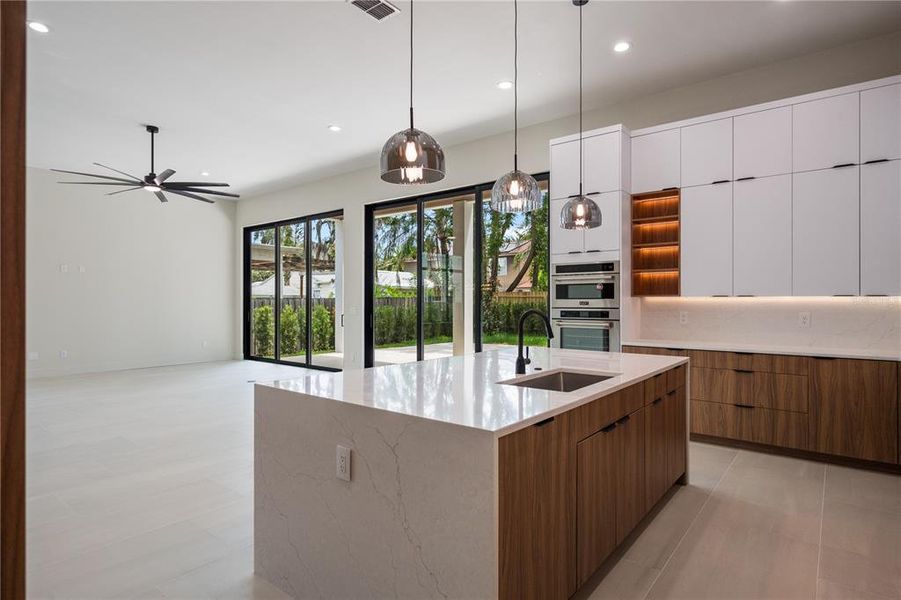 Furnished interior view inside a new home in , Orlando (Image 10).