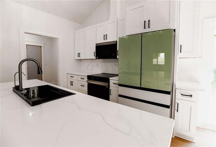 Furnished interior view inside a new home in , Jasper (Image 7).