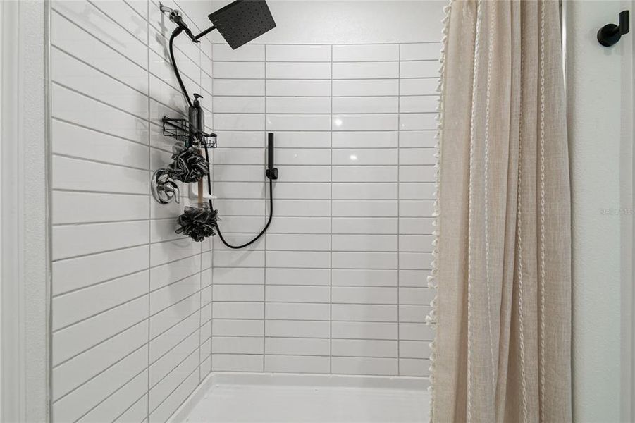 Close-up of interior finishes inside a home in , Land O' Lakes (Image 20). Close-up of interior finishes inside a home in , Land O' Lakes (Image 20).