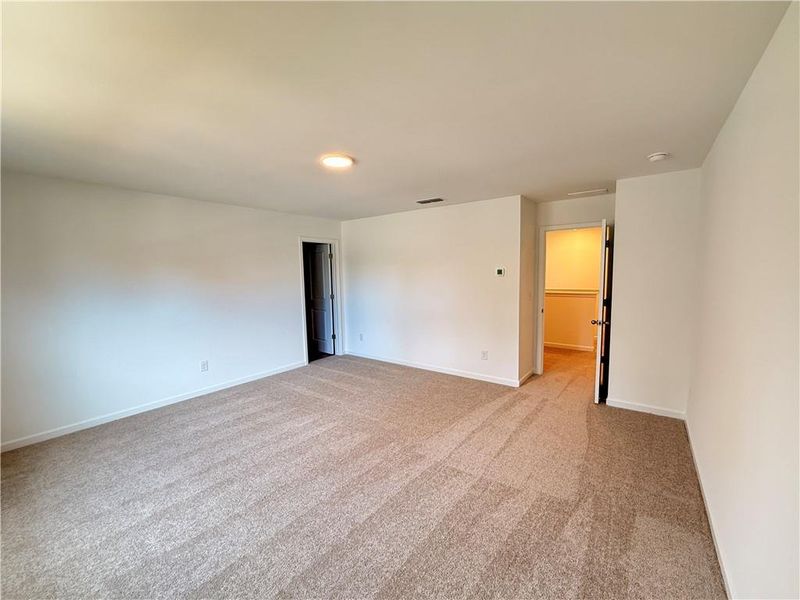 Spacious, unfurnished interior of a new home in Leydenview, Mableton (Image 22).