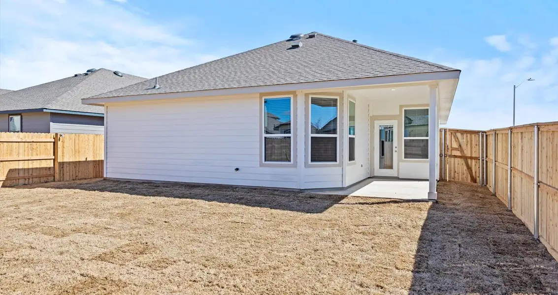 Exterior details and patio area of a home in Trace, San Marcos (Image 3).
