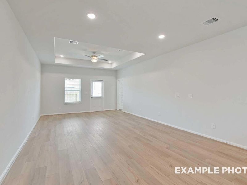 Spacious, unfurnished interior of a new home in Caney Creek Place, Conroe (Image 19).