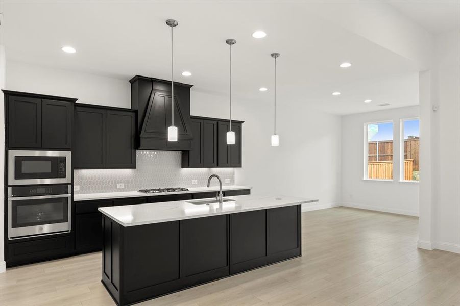 16. 2027 Clairmount - Kitchen (2) 16. 2027 Clairmount - Kitchen (2)