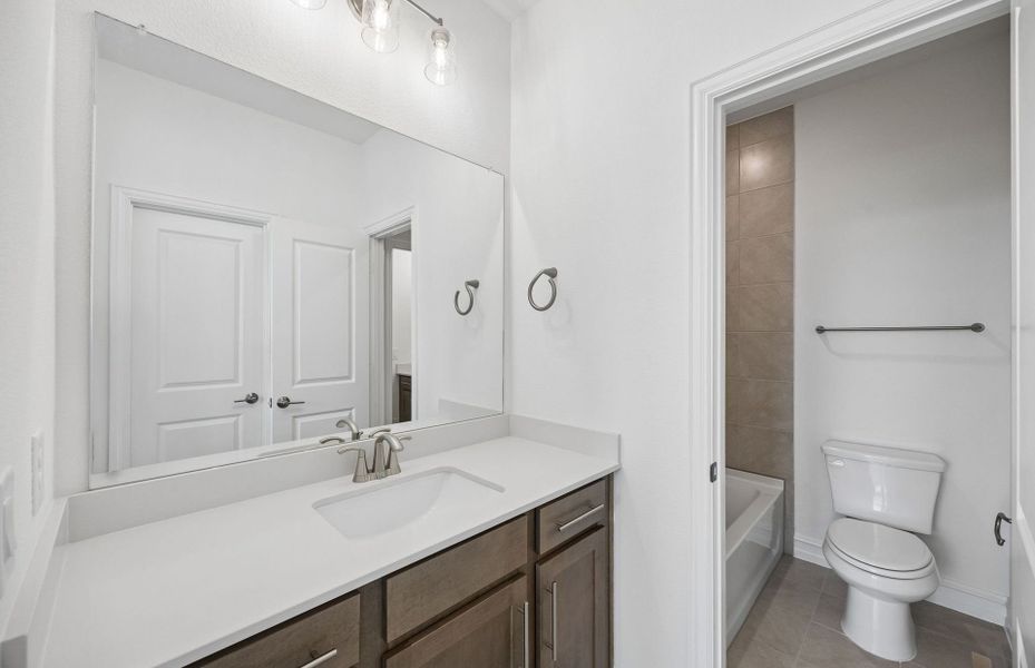 Furnished interior view inside a new home in Wilson Creek Meadows, Celina (Image 9).