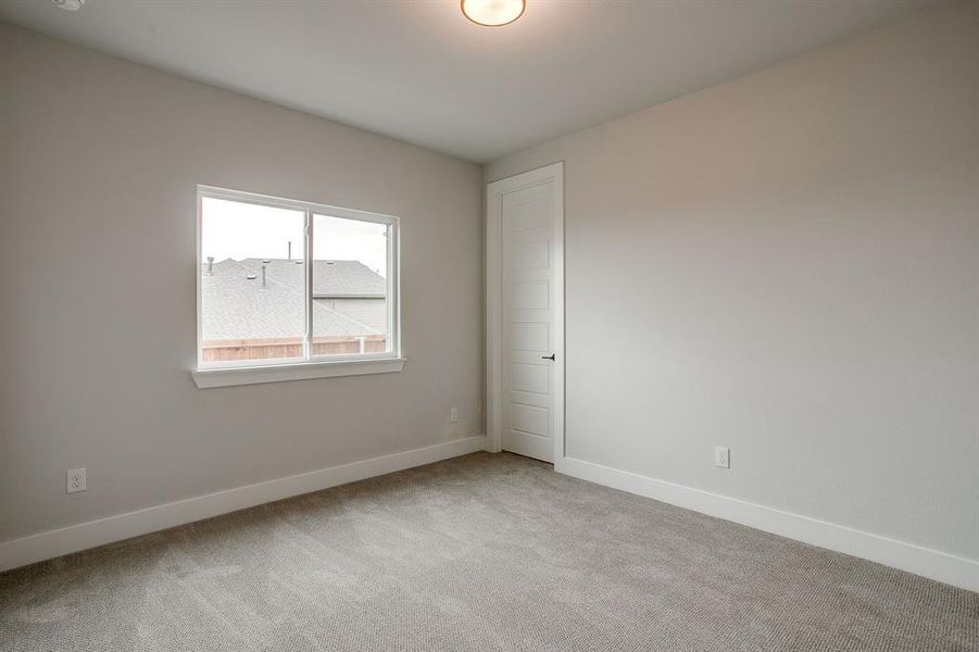 Spacious, unfurnished interior of a new home in Talon Hills, Fort Worth (Image 32).