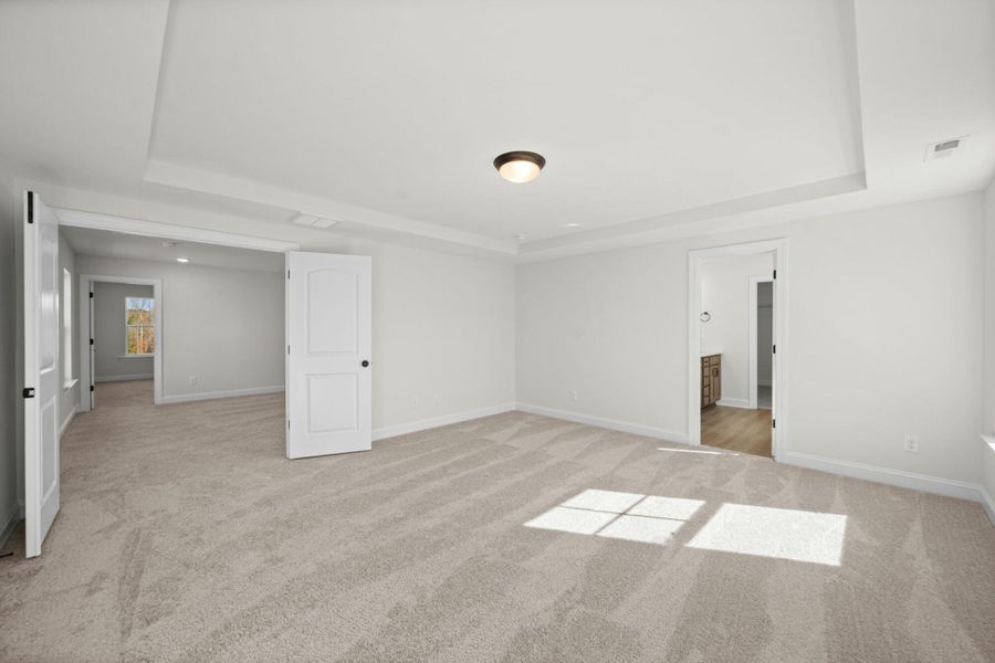 Spacious, unfurnished interior of a new home in Pisgah Park, Kernersville (Image 38).