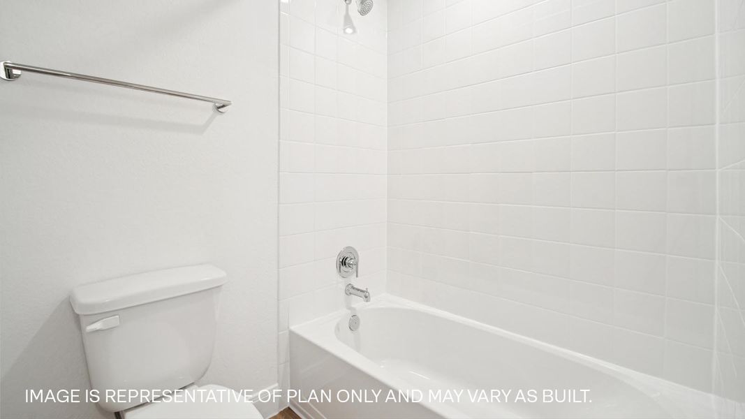 Image 27 representing the The Hudson by D.R. Horton in Railhead, Cedar Creek, TX.