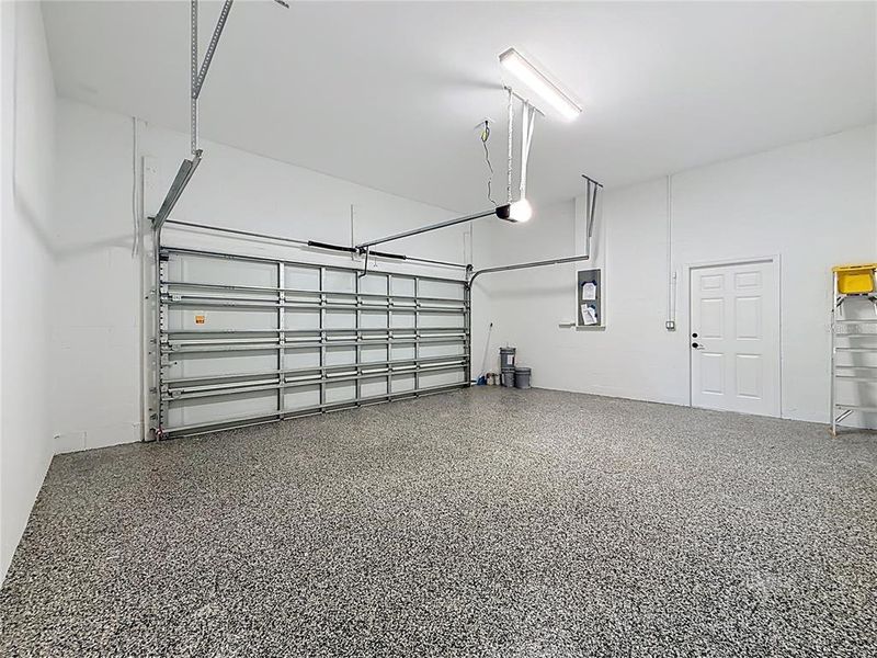 Spacious, unfurnished interior of a new home in , St. Petersburg (Image 36).