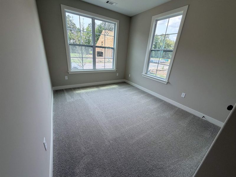 Spacious, unfurnished interior of a new home in Lockwood, Collierville (Image 31).