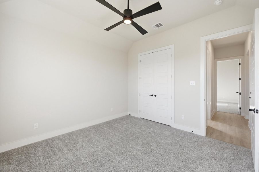 Spacious, unfurnished interior of a new home in Coyote Crossing, Godley (Image 31). Spacious, unfurnished interior of a new home in Coyote Crossing, Godley (Image 31).