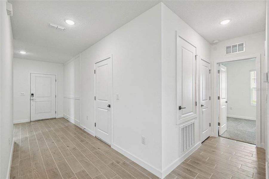 Spacious, unfurnished interior of a new home in Aspire at The Pines, Dunnellon (Image 39).