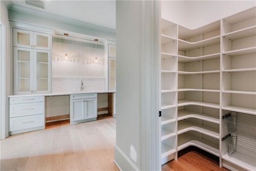 Spacious, unfurnished interior of a new home in , Jefferson (Image 26).