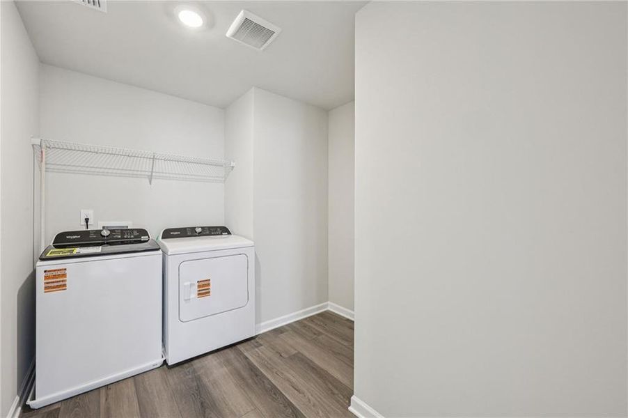 Spacious, unfurnished interior of a new home in The Oaks at Dawson, Dawsonville (Image 25). Spacious, unfurnished interior of a new home in The Oaks at Dawson, Dawsonville (Image 25).