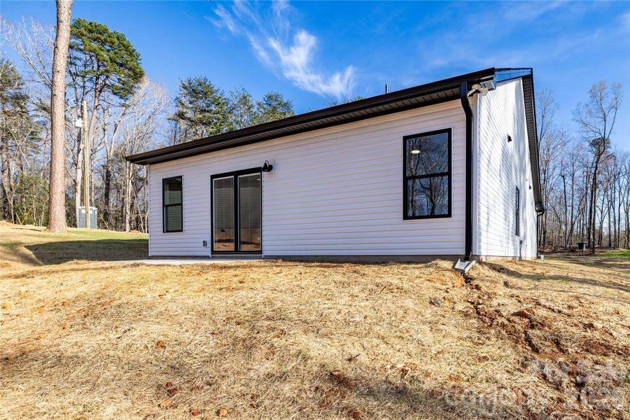 Exterior details and patio area of a home in , Troy (Image 20).