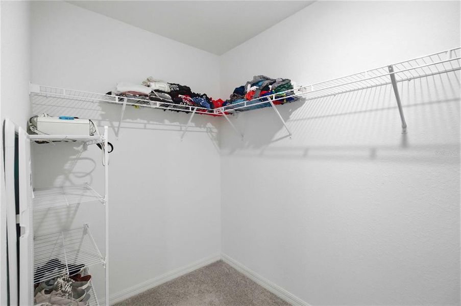 Spacious, unfurnished interior of a new home in , Bradenton (Image 20).