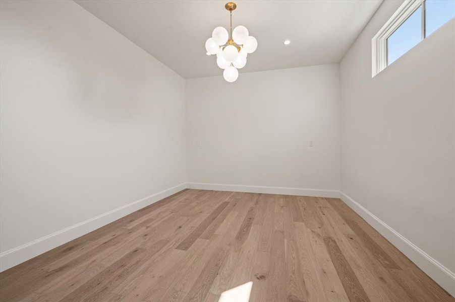 Primary closet subject to California Closet credit Primary closet subject to California Closet credit