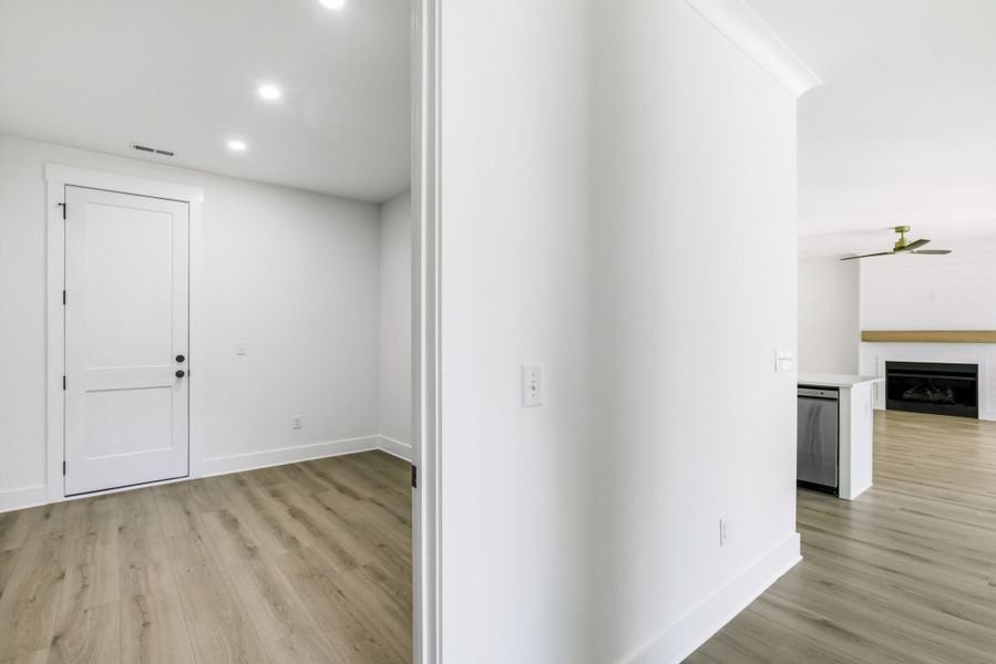 Spacious, unfurnished interior of a new home in , Johns Island (Image 56).