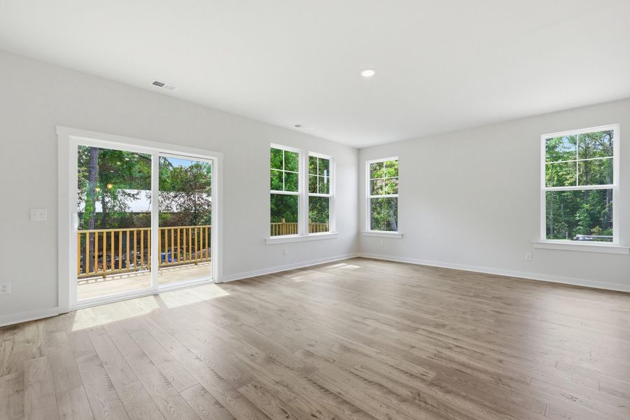 Spacious, unfurnished interior of a new home in Rhetts Cove, Johns Island (Image 28). Spacious, unfurnished interior of a new home in Rhetts Cove, Johns Island (Image 28).