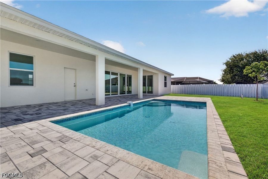 Exterior details and patio area of a home in Cape Coral, Cape Coral (Image 20). Exterior details and patio area of a home in Cape Coral, Cape Coral (Image 20).