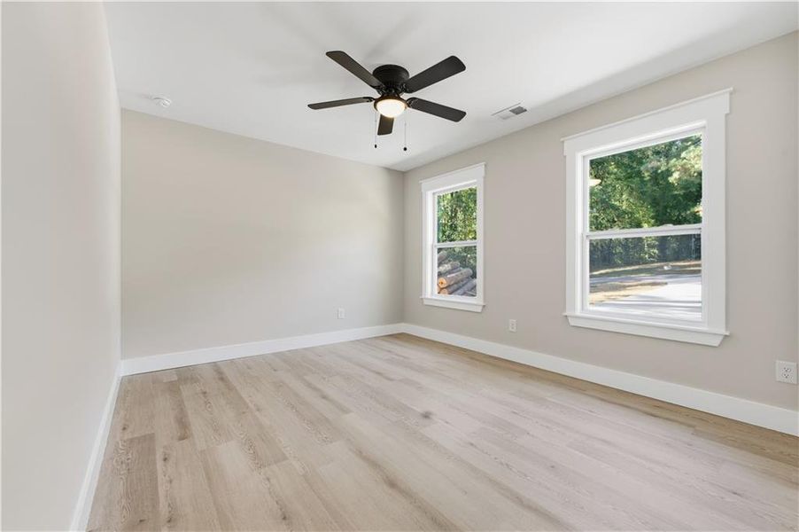 Spacious, unfurnished interior of a new home in , Mableton (Image 7).