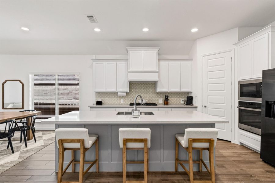 Furnished interior view inside a new home in Parkside On The River 45', Georgetown (Image 29).