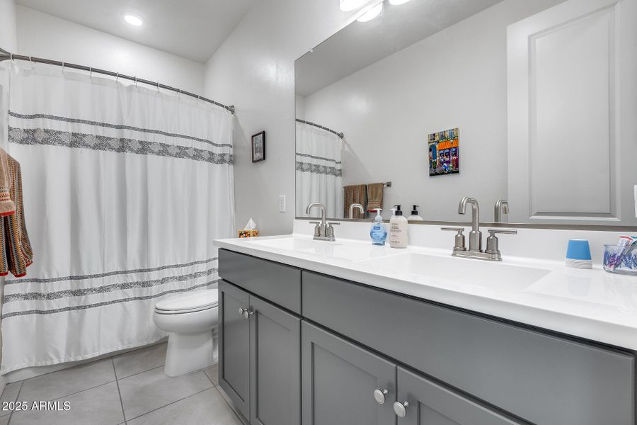 Guest Bathroom Guest Bathroom